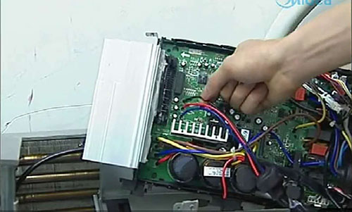 平乐美的空调电话是多少